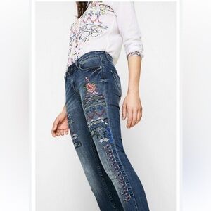 Desigual Irina Embroidered Denim Jeans Women’s Size 30 Blue Boho Stitching